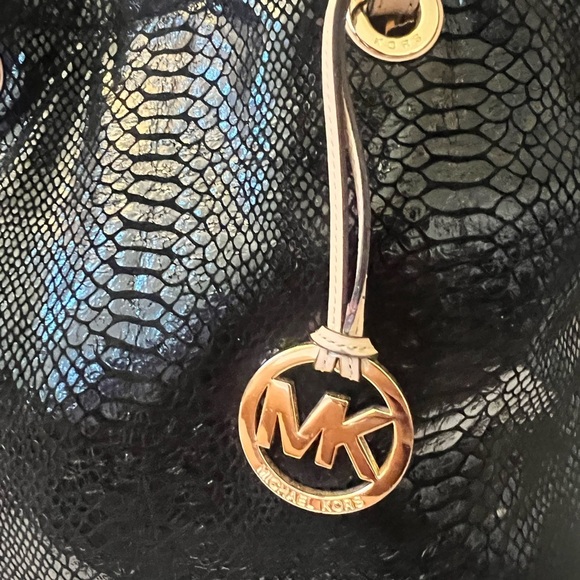 MICHAEL Michael Kors Black Textured Tote - Picture 4 of 9